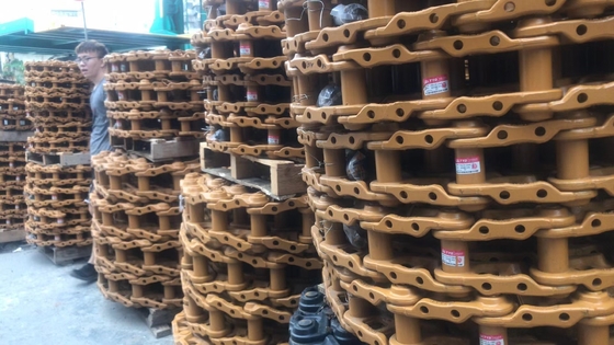 Excavator Parts Top Roller Idler Sprocket Track Bottom Roller for Komatsu Hitachi Cat